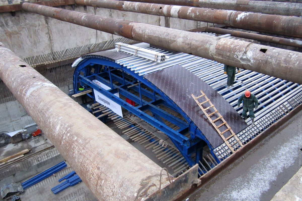 Moldaje de losa con vigas H20 y tablero fenólico